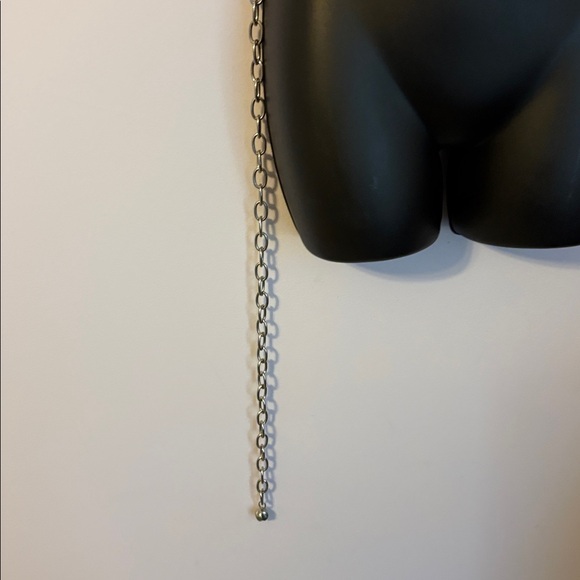 Chico’s Silver Colored Metal Oval Chain Belt with Chain Extender OS - Picture 3 of 12